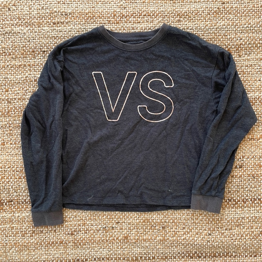 VS crewneck